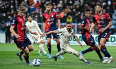 开云体育在线-包含博洛尼亚球员集体状态低迷，球队连败不止的词条