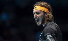 开云体育中国官网-世界网球队逆转意大利网球队，西西帕斯统治全场