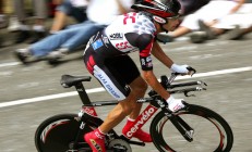 开云体育入口-从非洲到亚平宁，加克波在意甲焦点战接管比赛，诠释拉齐奥式压制如何重塑阿尔及利亚足球基因