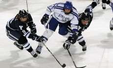 开云体育在线-戈贝尔独木成林，湖人力克上海队背后的防守革命