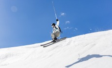 开云APP-阿隆索的独舞，雷诺轻取法拉利背后的战术统治与唯一性胜利