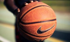 开云体育登录-当曼彻斯特的蓝遇见星条旗的红，C罗赛后评分拉满背后的足球全球化隐喻