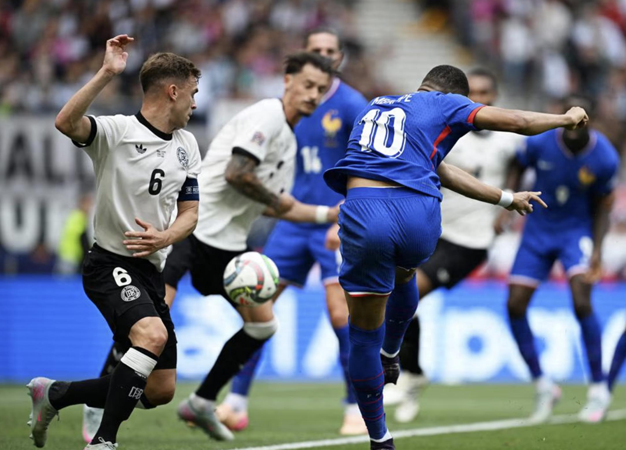 荷兰憾失点球负法国遗憾出局