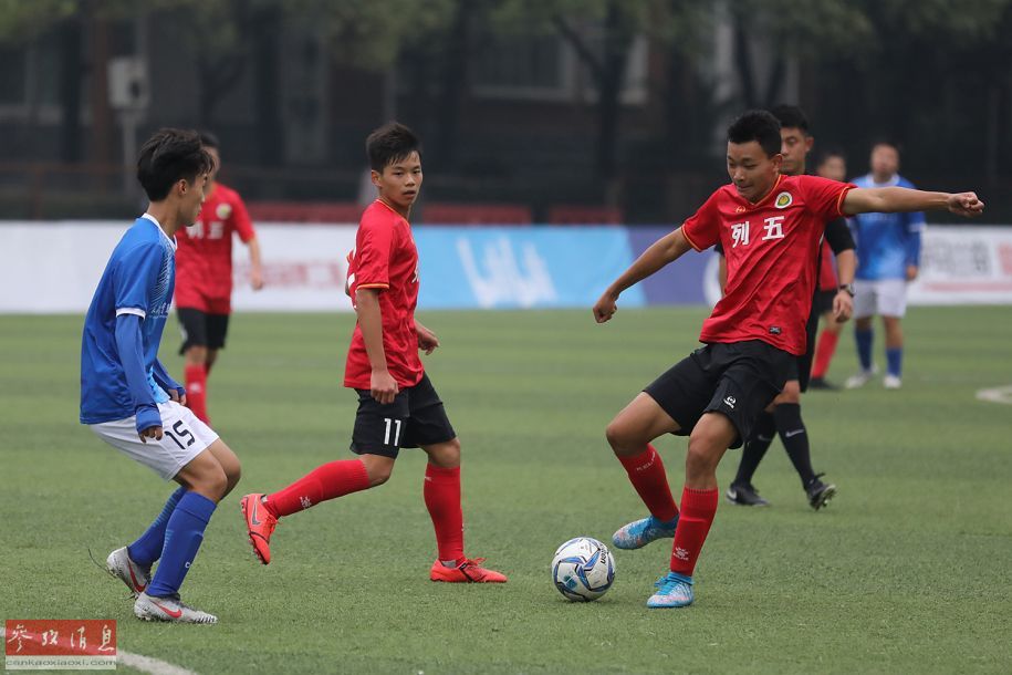 门兴兴门将扑出点球，助球队取胜的简单介绍