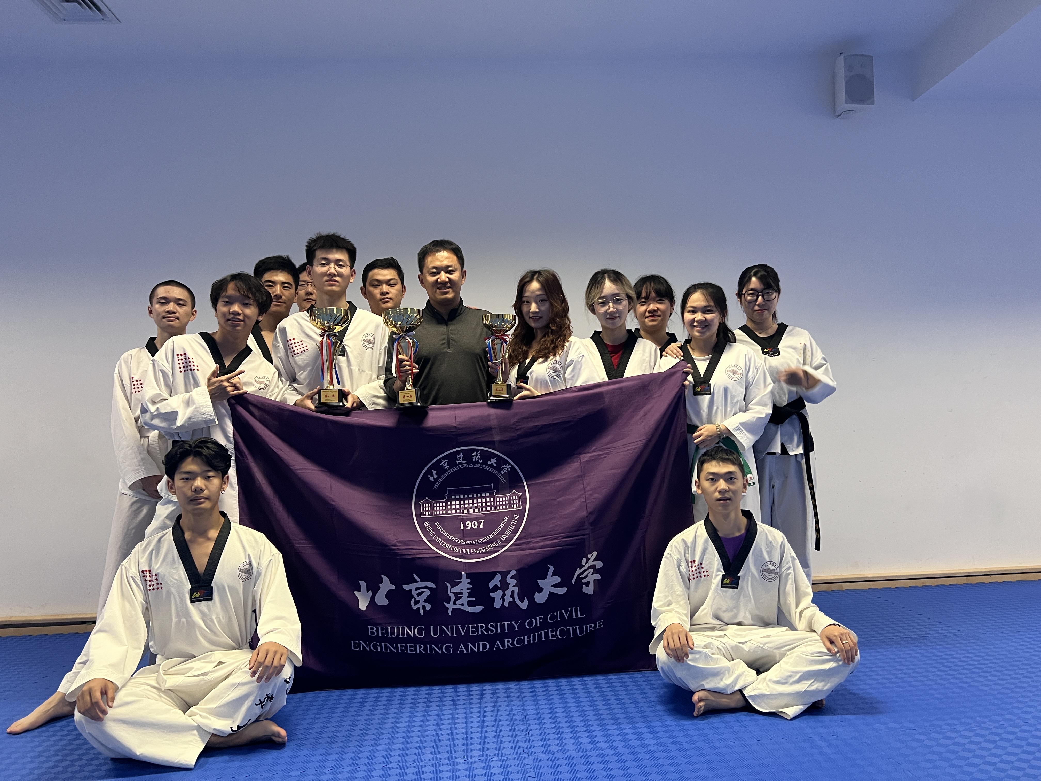 东道主队运气爆棚，夺得团体赛亚军