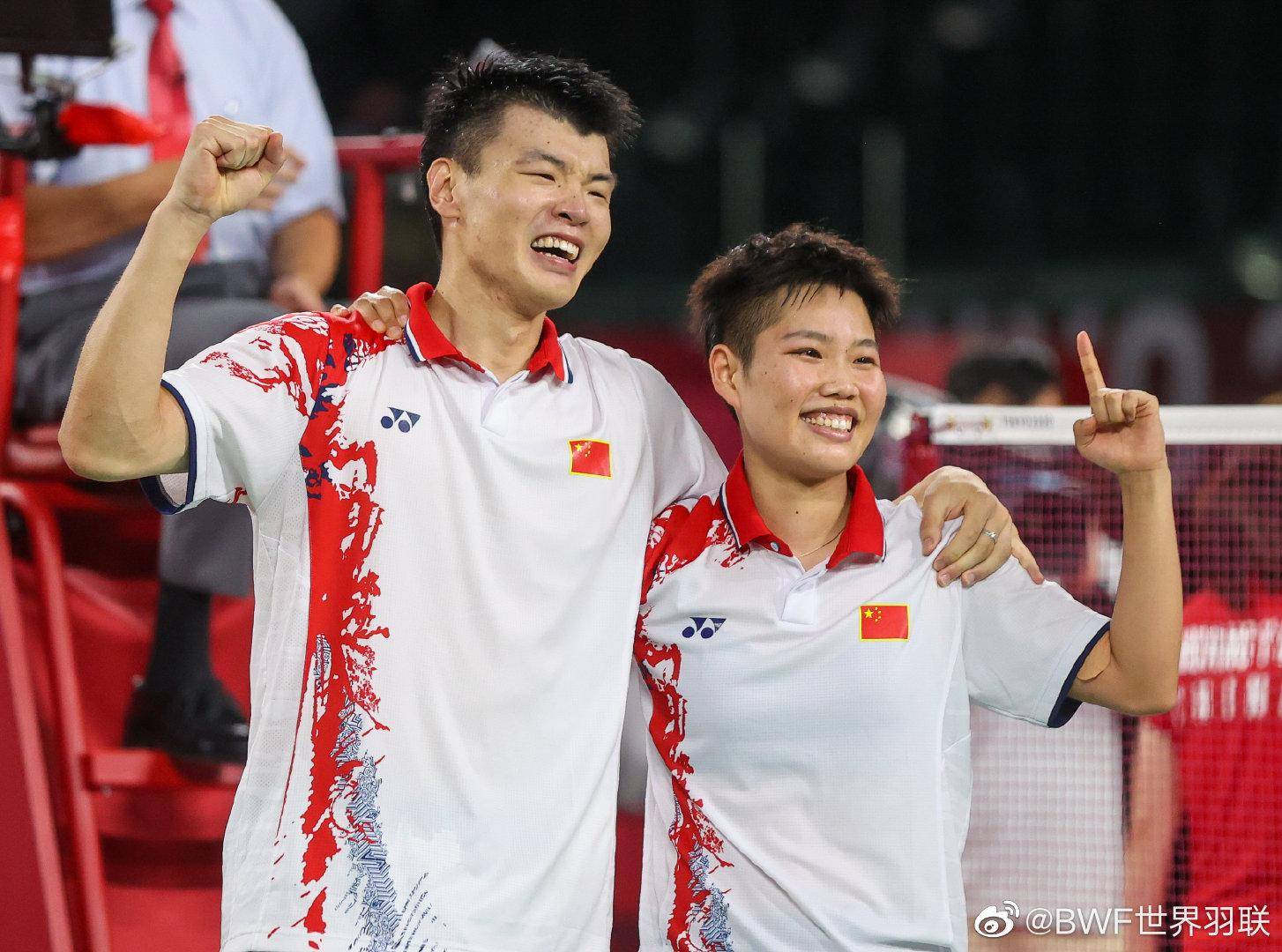 包含马来西亚队力克韩国队，黄鸭组合带队取胜的词条