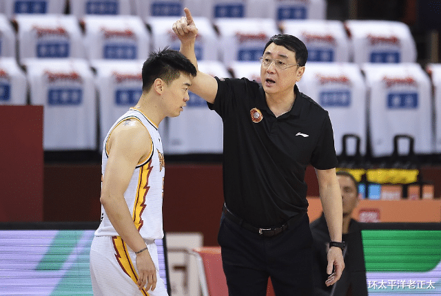 关于河南队在主场惜败江苏队,失去季后赛资格的信息 关于河南队在主场惜败江苏队,失去季后赛资格的信息