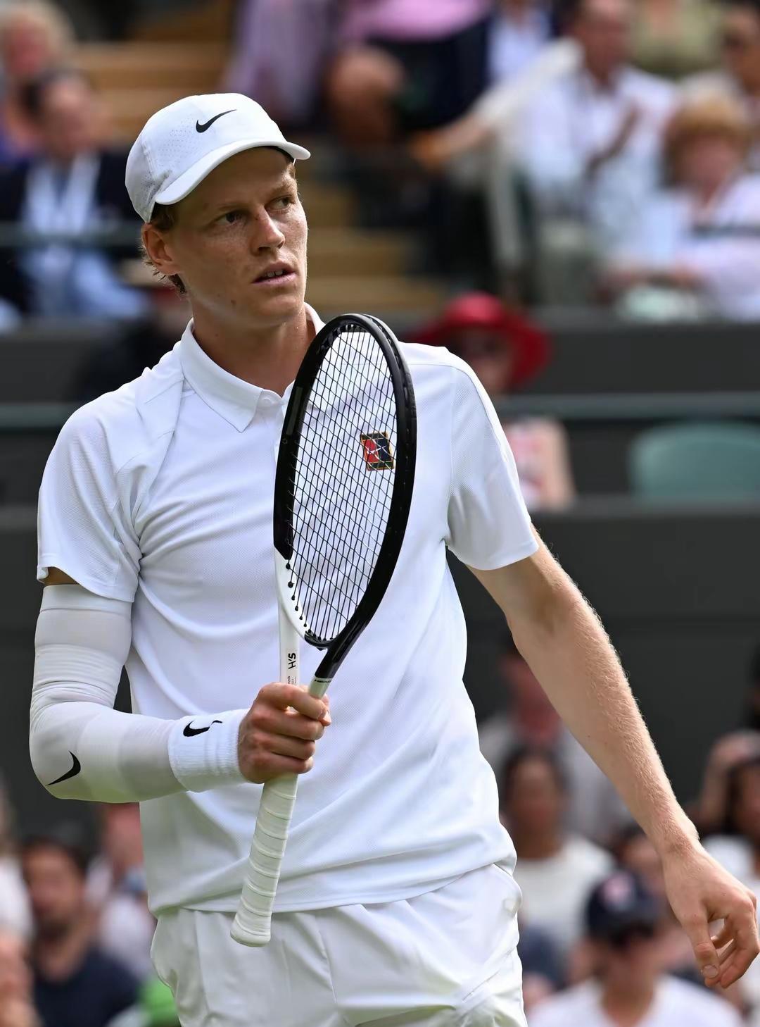 拉沃尔杯鏖战戴维斯杯，辛纳扛起全队的简单介绍