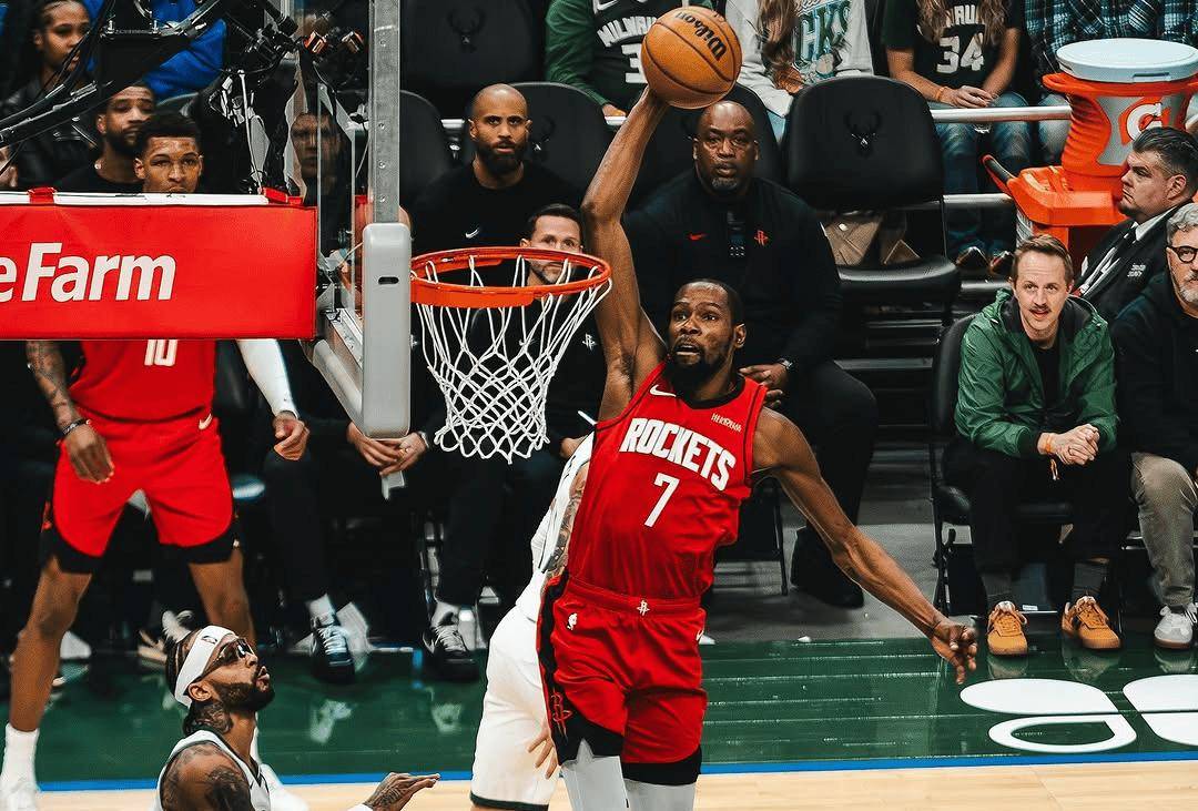 雄鹿B队鏖战公牛,杜兰特打破历史纪录 雄鹿B队鏖战公牛,杜兰特打破历史纪录