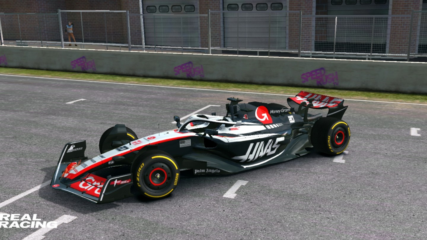 包含哈斯车队鏖战红牛车队，拉塞尔惊艳四座的词条