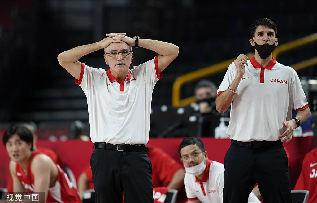 日本鏖战阿根廷,阿尔巴送出助攻 日本鏖战阿根廷,阿尔巴送出助攻