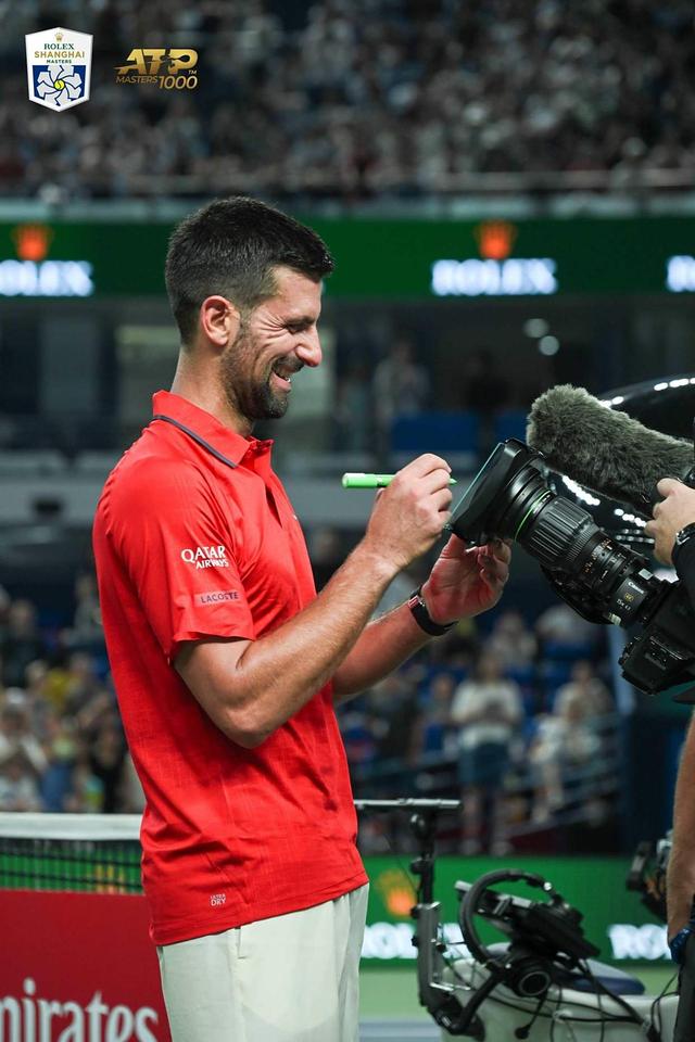 包含日本网球队险胜欧洲网球队，德约科维奇爆发神勇的词条